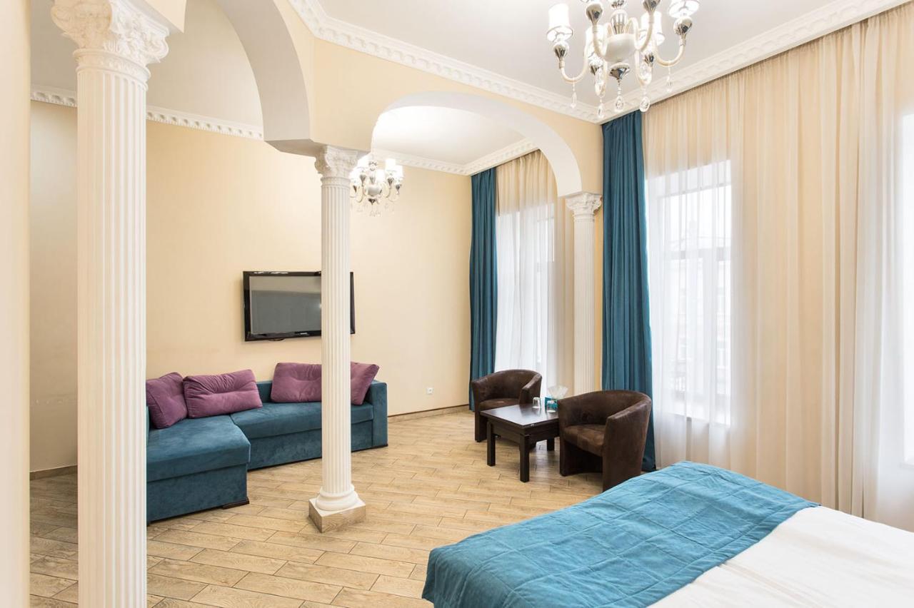 Hotel Baron Odessa Buitenkant foto
