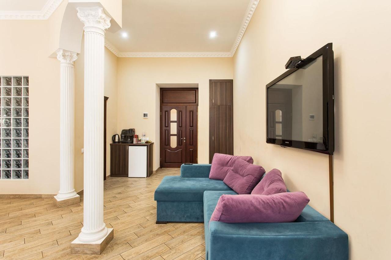 Hotel Baron Odessa Buitenkant foto
