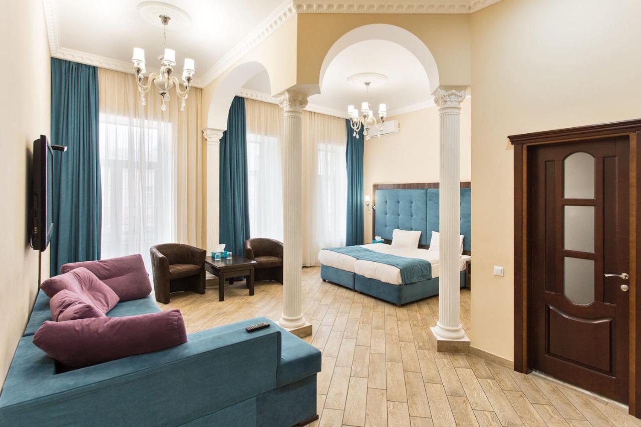 Hotel Baron Odessa Buitenkant foto