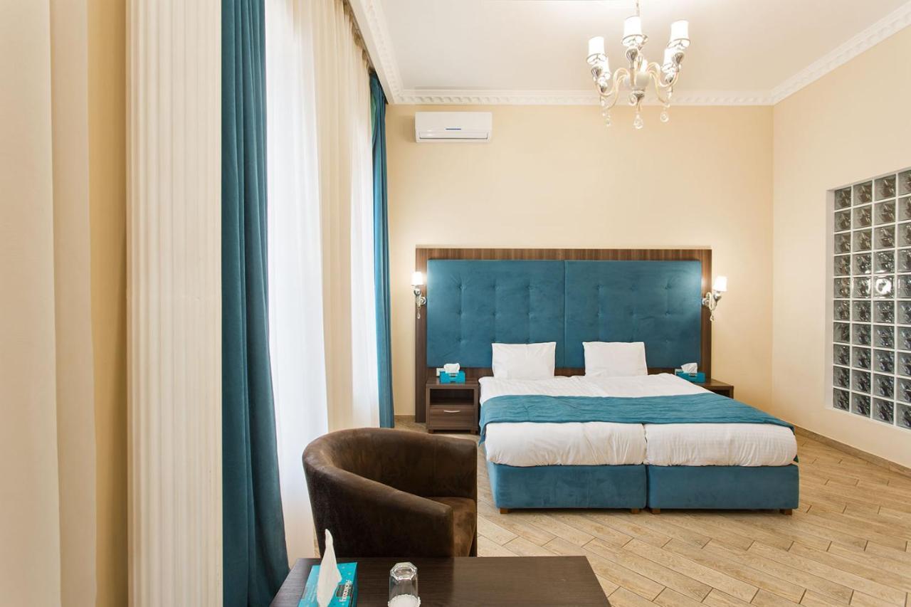 Hotel Baron Odessa Buitenkant foto