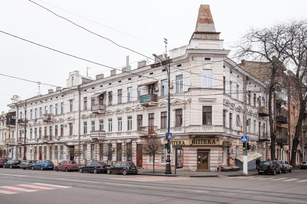 Hotel Baron Odessa Buitenkant foto