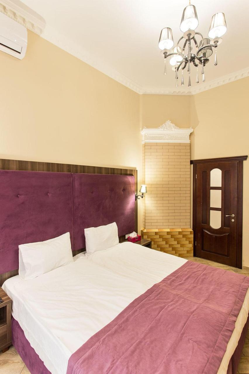Hotel Baron Odessa Buitenkant foto