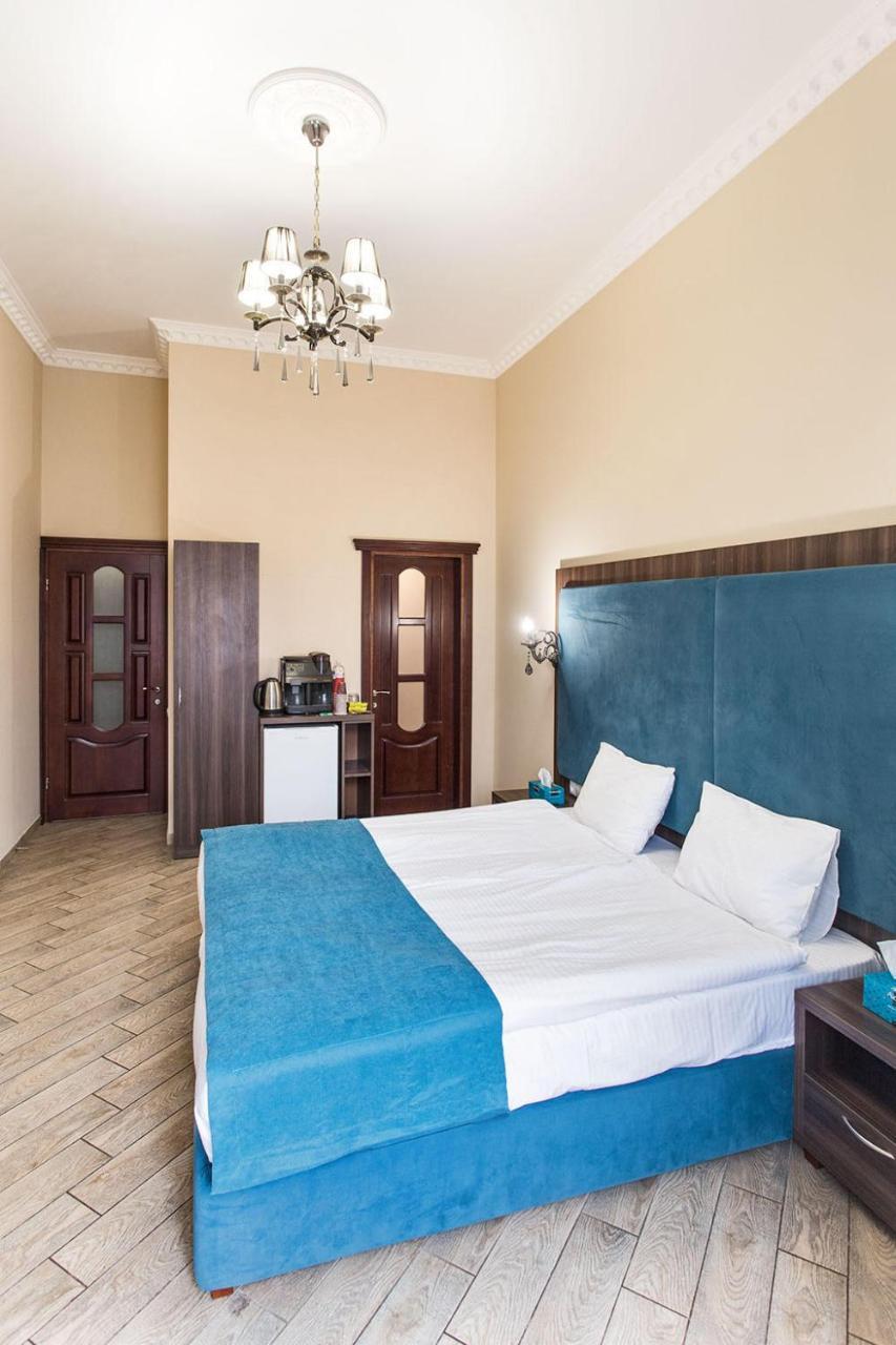Hotel Baron Odessa Buitenkant foto
