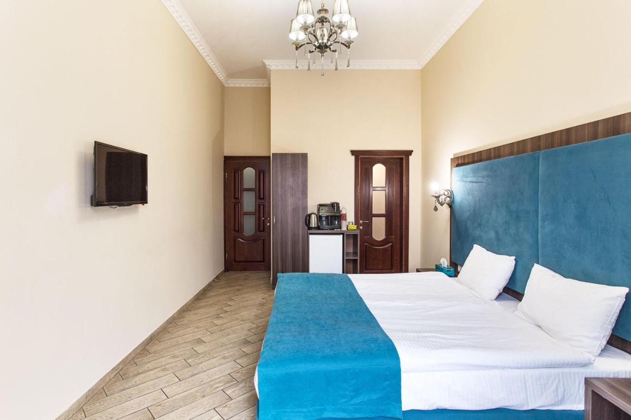 Hotel Baron Odessa Buitenkant foto