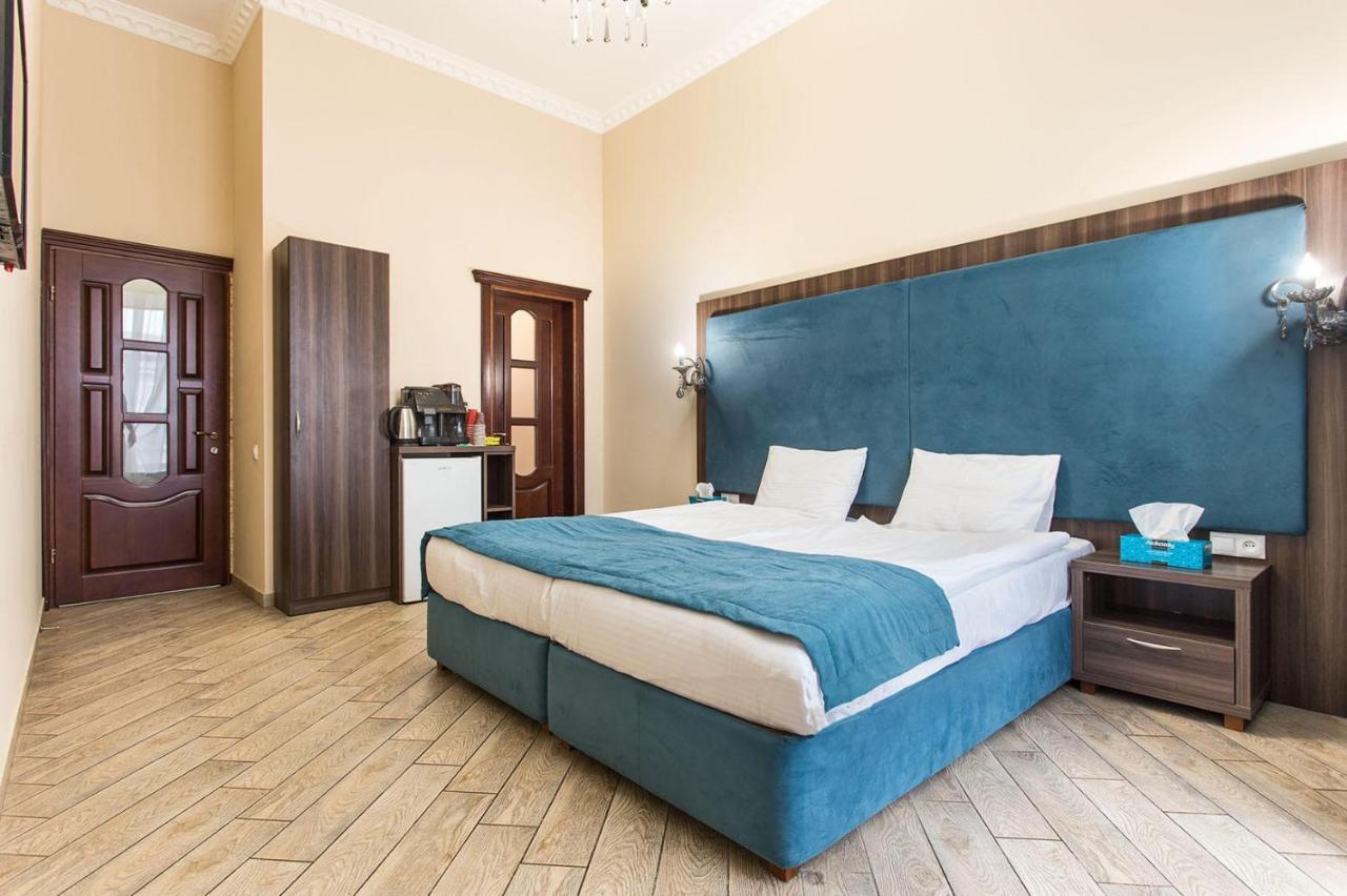 Hotel Baron Odessa Buitenkant foto
