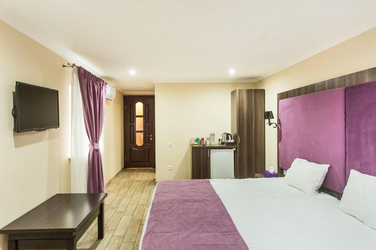 Hotel Baron Odessa Buitenkant foto
