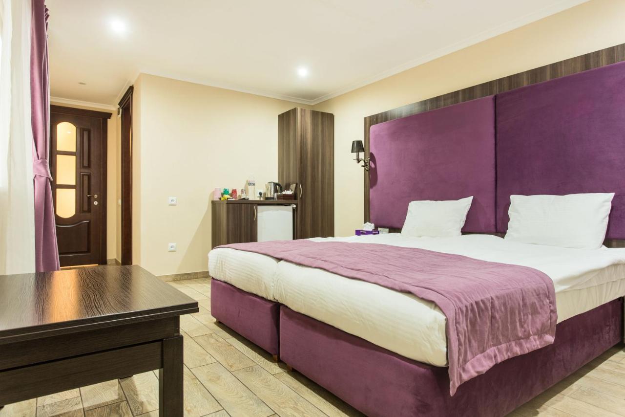 Hotel Baron Odessa Buitenkant foto