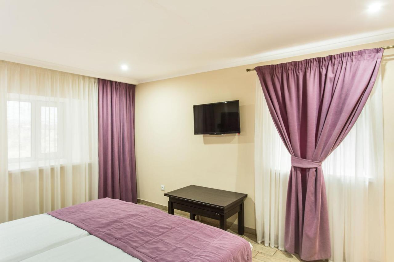 Hotel Baron Odessa Buitenkant foto